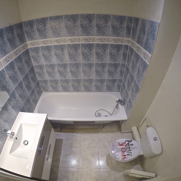 La salle de bain avant notre intervention (3,10m2 au sol)