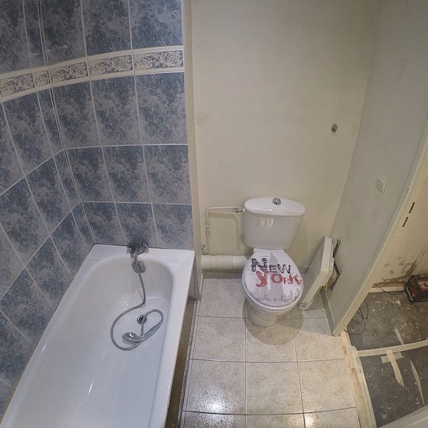 La salle de bain avant notre intervention