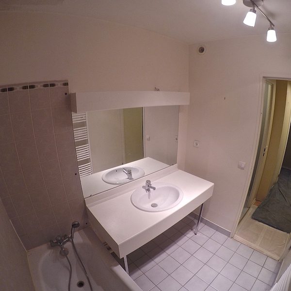 La salle de bain avant notre intervention !