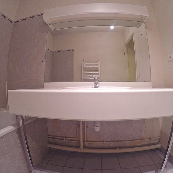 La salle de bain avant notre intervention !