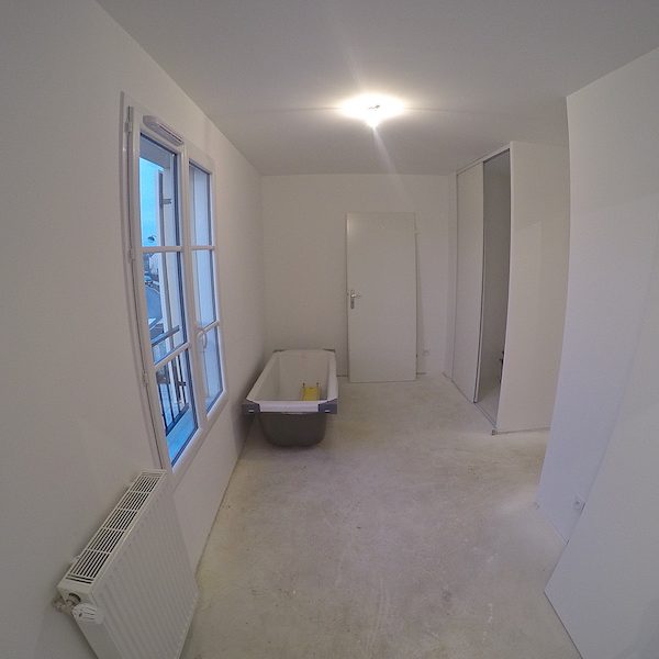 Chambre N°2 : 13m2 livrée brute !