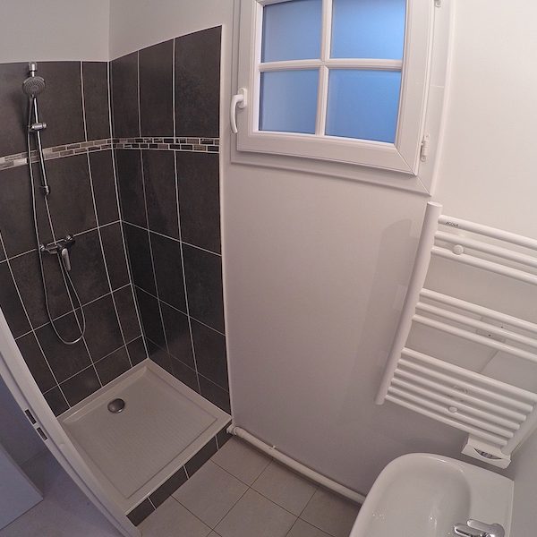 La pièce d’eau de la chambre N°2 avant notre intervention !