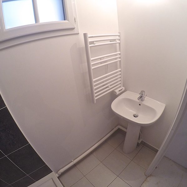 La pièce d’eau de la chambre N°2 avant notre intervention !