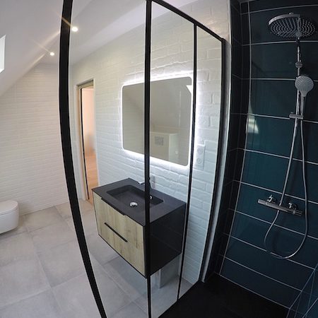 Paroi de douche effet industriel !