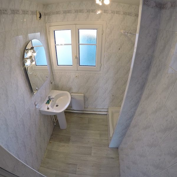 La salle de bain avant notre intervention.