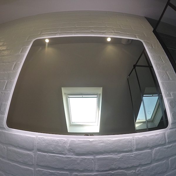 Miroir éclairant à LED, anti-buée, 90cm x 70cm.