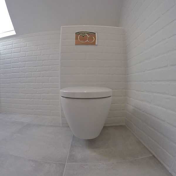 WC suspendu avec cuvette sans bride