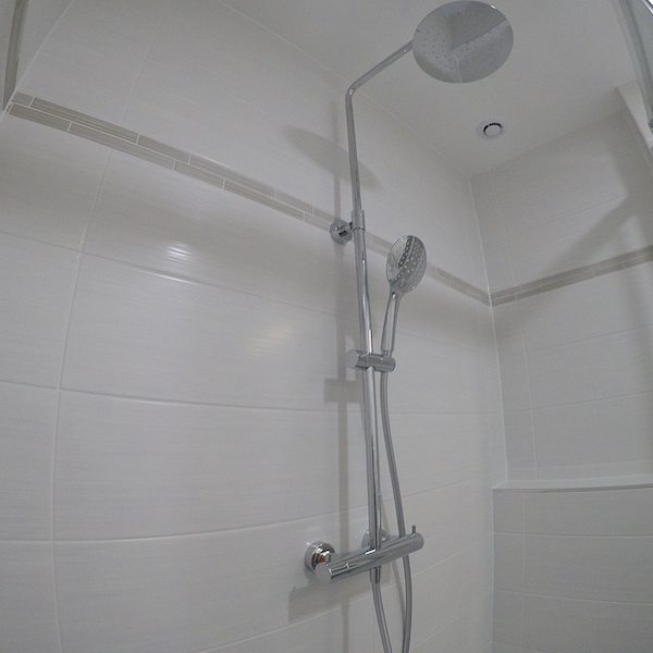 Colonne de douche PAINI, gamme AIR-FRESH 230