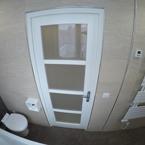 Porte avec insert vitrage dépoli