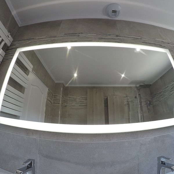 Miroir full LED, marque SANIJURA, gamme REFLET LUZ (140cm)