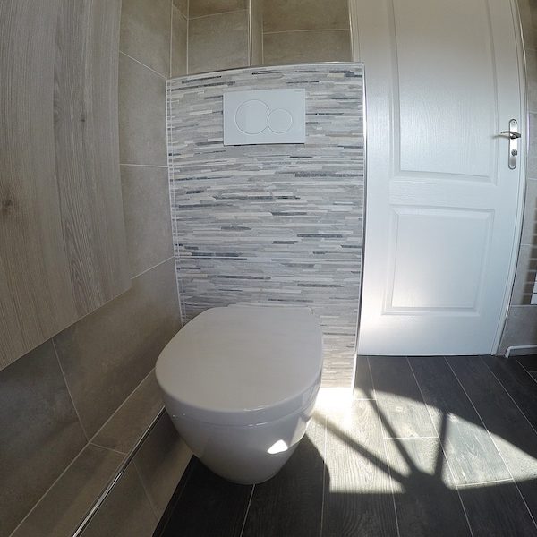 Cuvette suspendu de la marque IDEAL STANDARD, gamme CONNECT