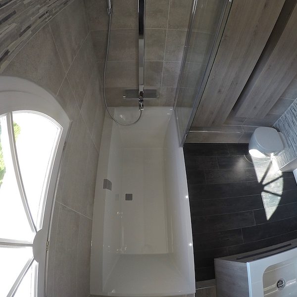 Baignoire de la marque VILLEROY & BOCH, gamme SQUARO EDGE 12 (80cm x 180cm)