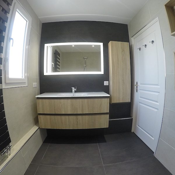 Ensemble mobiliers de la marque DELPHA, gamme UNIQUE.