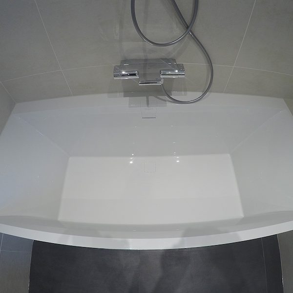 Baignoire Villeroy & Boch – gamme SQUARO EDGE 12 (180cm x 80cm)