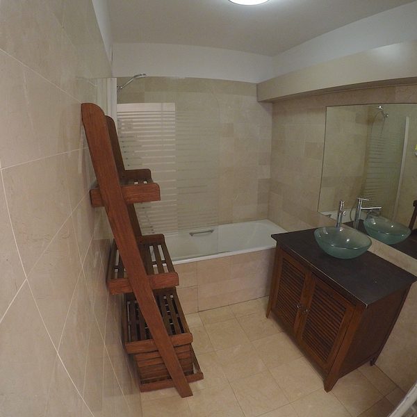 01 La salle de bain AVANT notre intervention.