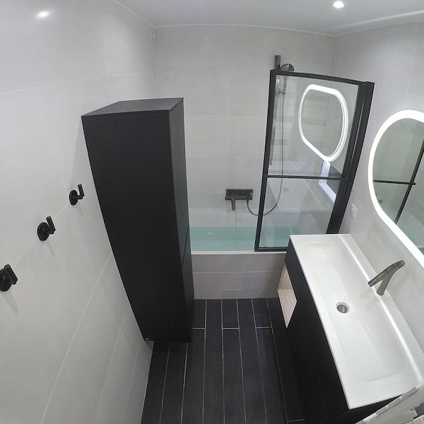 La salle de bain APRÈS notre intervention.