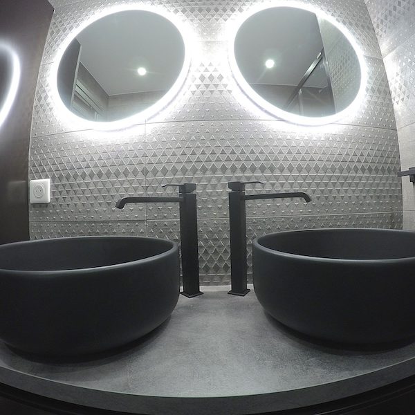 La salle de bain APRÈS notre intervention !