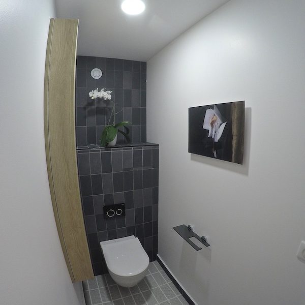 Le local WC APRÈS notre intervention.