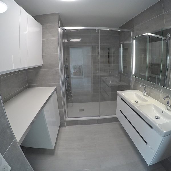 La salle de bain APRÈS notre intervention !