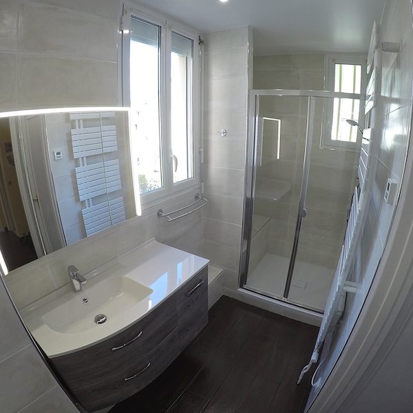 La salle de bain APRÈS notre intervention !