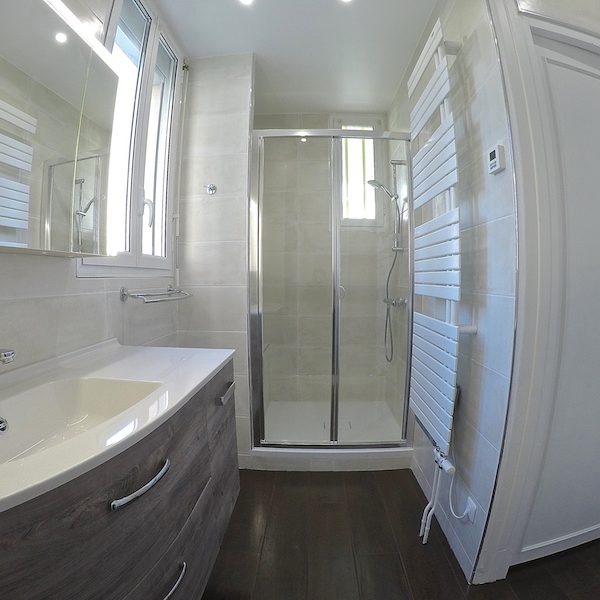 La salle de bain APRÈS notre intervention !