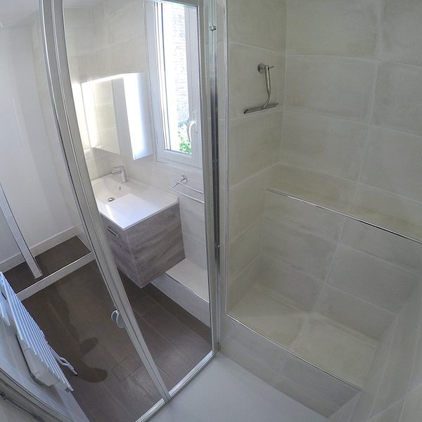 La salle de bain APRÈS notre intervention !