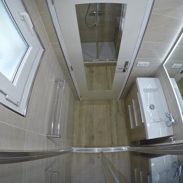 La salle de bain APRÈS notre intervention ;-)