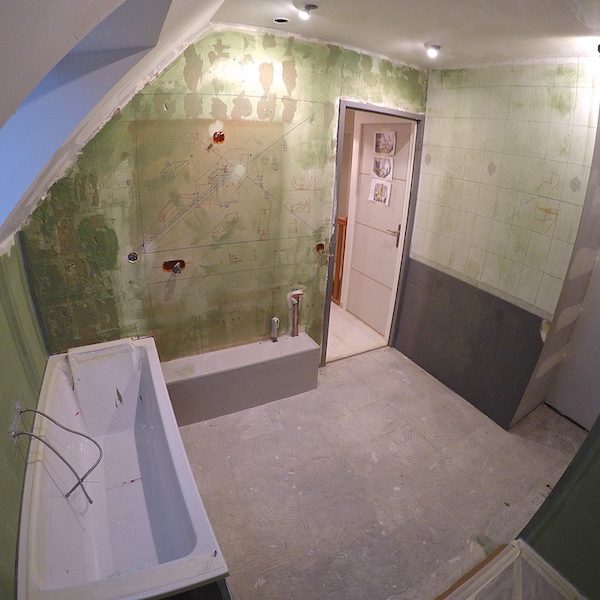 La salle de bain PENDANT notre intervention !