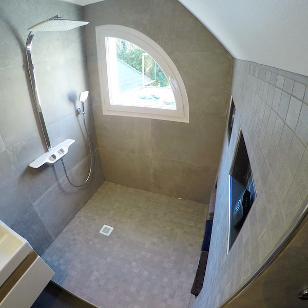 La salle de bain APRÈS notre intervention ! La salle de bain APRÈS notre intervention !