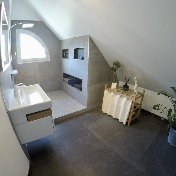 La salle de bain APRÈS notre intervention ! La salle de bain APRÈS notre intervention !