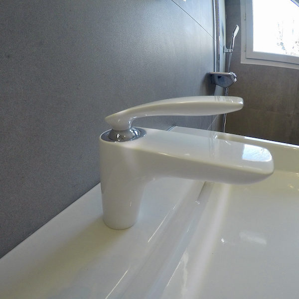 La salle de bain APRÈS notre intervention ! La salle de bain APRÈS notre intervention !