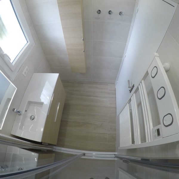 La salle de bain APRÈS notre intervention ! La salle de bain APRÈS notre intervention !