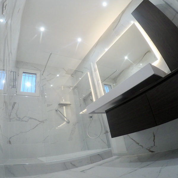 La salle de bain APRÈS notre intervention ! La salle de bain APRÈS notre intervention !