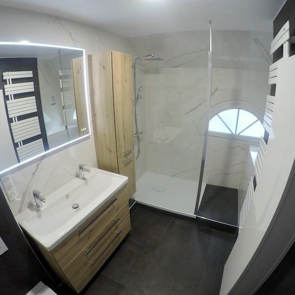 La salle de bain APRÈS notre intervention !