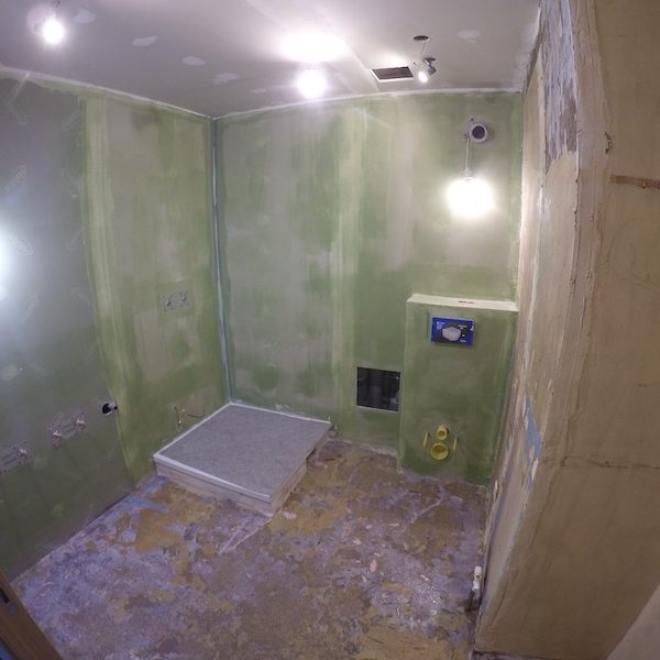 02 La salle de bain PENDANT notre intervention ! 02 La salle de bain PENDANT notre intervention !