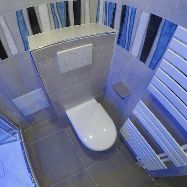 09 La salle de bain APRÈS notre intervention ! 09 La salle de bain APRÈS notre intervention !