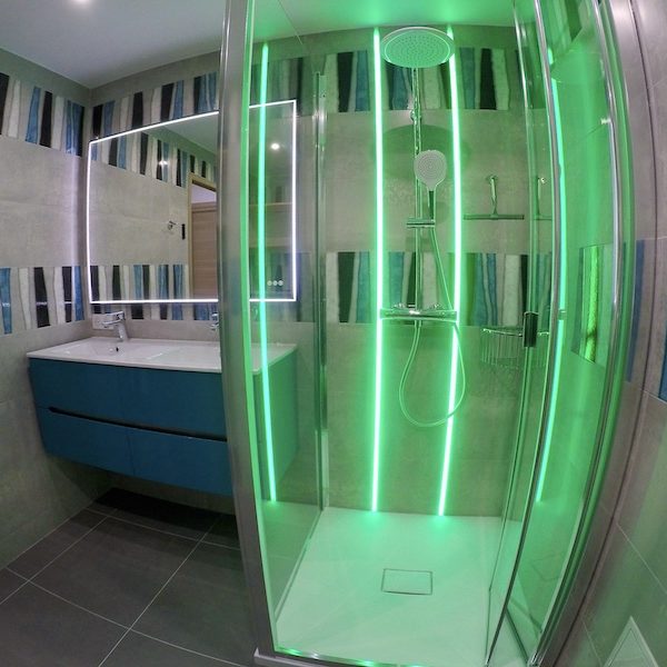 13 La salle de bain APRÈS notre intervention ! 13 La salle de bain APRÈS notre intervention !