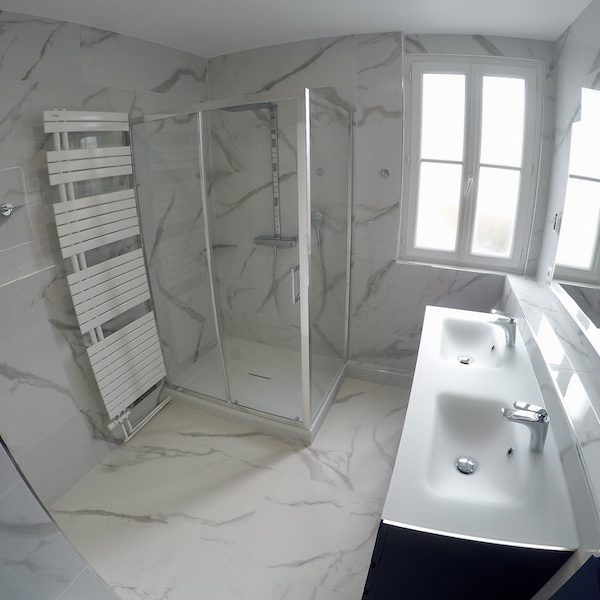 La salle de bain APRÈS notre intervention ! La salle de bain APRÈS notre intervention !