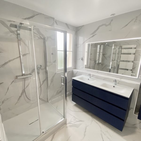 La salle de bain APRÈS notre intervention ! La salle de bain APRÈS notre intervention !